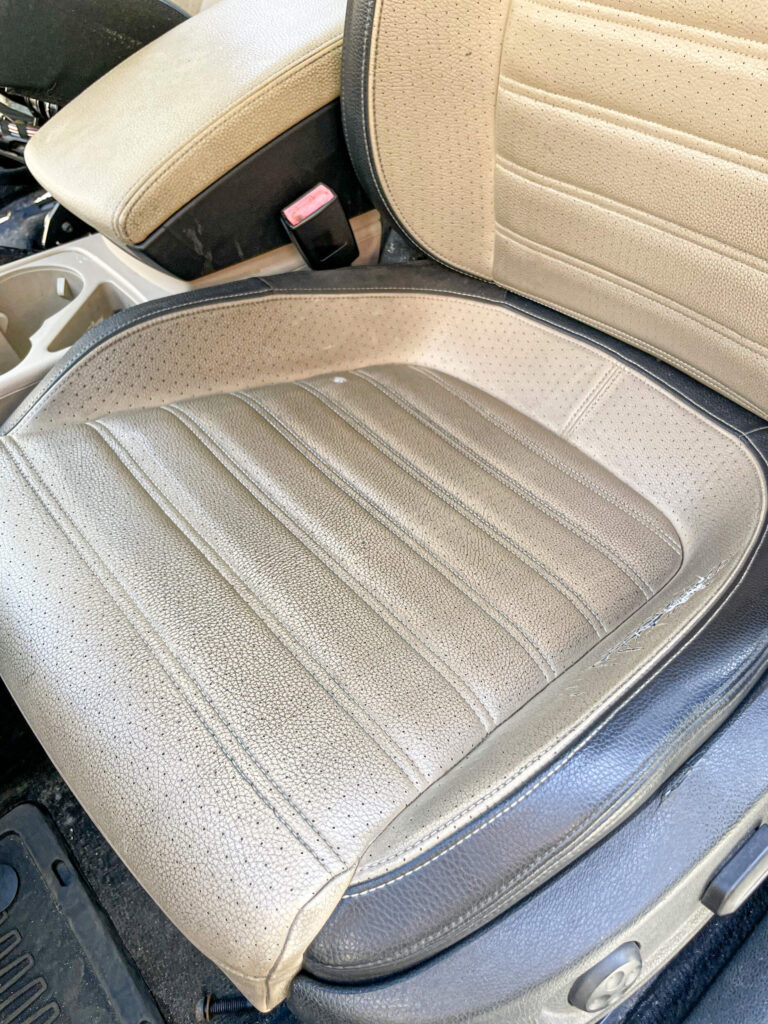 Портфоліо: хімчистка салону авто